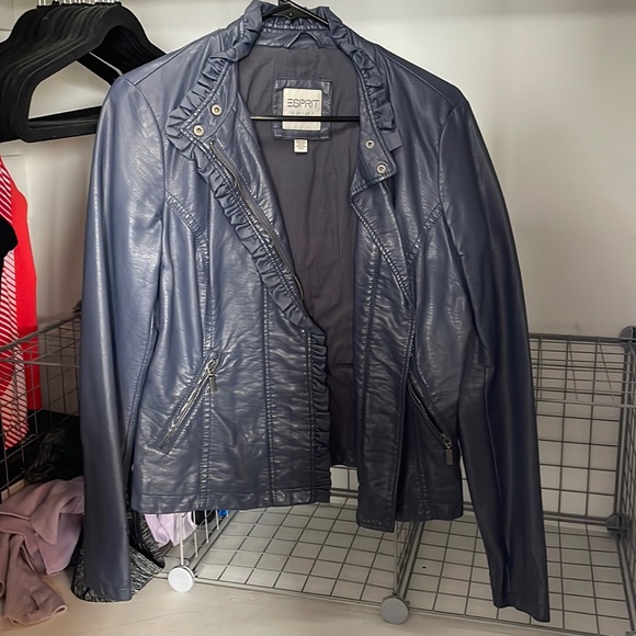 Esprit faux leather jacket - zipper and snap closure at the top. - size 6 US - Picture 1 of 5